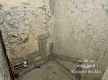 Шпателювання стін, стелі ванної