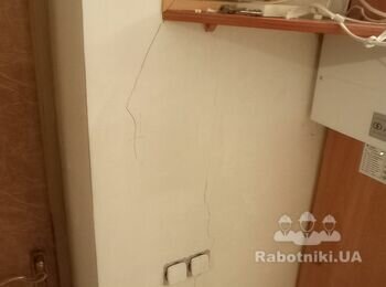 Дрібний ремонт, поклейка шпалер на стіни та стею 1 кімн квартира