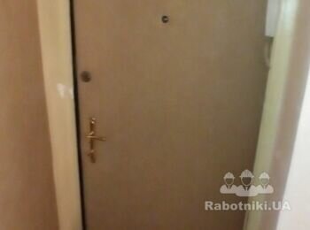 Дрібний ремонт, поклейка шпалер на стіни та стею 1 кімн квартира