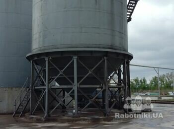 Чистка одног силосу від нашарувань олії (Київська область,м.Миронівка)