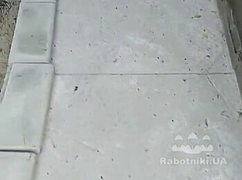 Укладка тротуарної плитки на 30 м2на готову бетонну відмостку. Бордюри