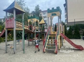 Ремонт дитячого майданчика
