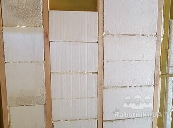 Утеплення контейнера з середини пінопластом на монтажну піну 36м
