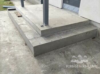 Покласти плитку на терасі й ганку зі сходами (Білогородка) 40 м.кв