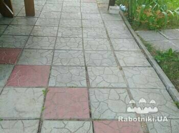 Переложить (освежить) тротуарную плитку на даче