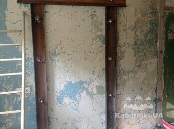 Вырезать дверной проём