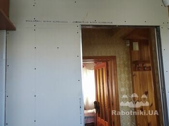 Ремонтні роботи в будинку