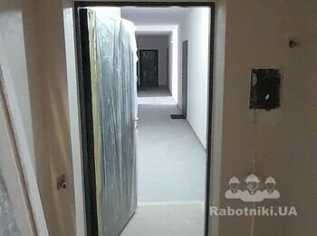 Плиточник для укладання плитки
