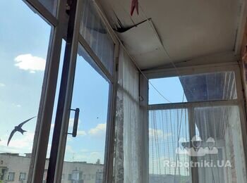 Демонтаж дерев"яного балкону та вивіз сміття