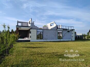 Мурування газоблоку, армапояс, фасад на закритому приватному12 будинку