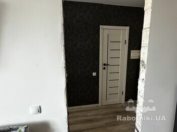 Установка міжкімнатних дверей