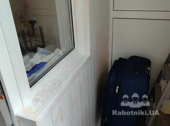 Снятие лака , грунтовка и покраска вагонки балкона