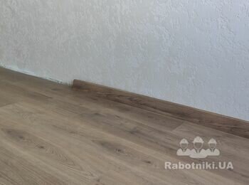 Установка пластиковых плинтусов, 17 м