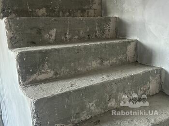 Обшити деревом бетонні сходи