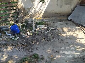 Укладка 47 кв.м. тротуарной плитки навколо будинку