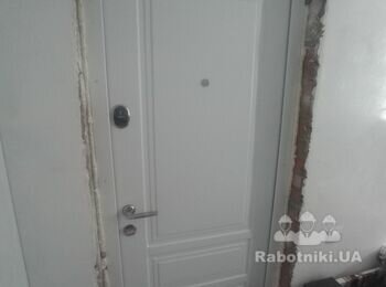 Монтаж міжкімнатних дверей