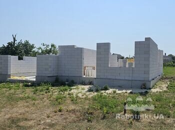 Кладка газоблоку, плити перекриття, сходи, монолітний участок