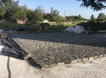 Укладка гранитной брусчатки (10*10*5)