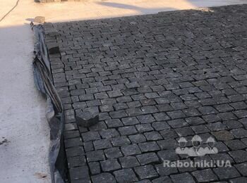 Укладка гранитной брусчатки (10*10*5)