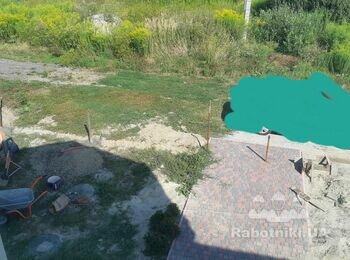 Відливка фундаменту під паркан з профнастилу