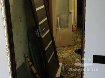 Закінчити встановлення міжкімнатних дверей