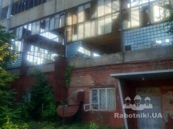 Обшивка 2500м2, фасаду виробничої будівлі профнастилом