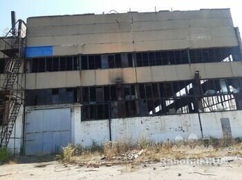 Обшивка 2500м2, фасаду виробничої будівлі профнастилом