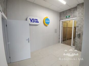 Монтаж межкомнатных дверей