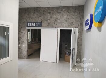 Монтаж межкомнатных дверей