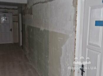 Монтаж вінілових стінових панелей