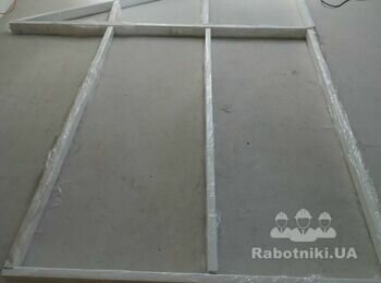 Встановити дерев'яні рами в пройоми