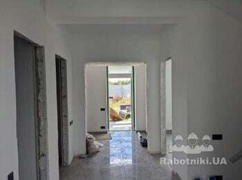 Малярні роботи в приватному будинку