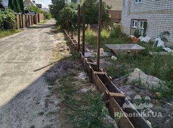Паркан із профнастілу з відкатними воротами та каліткою(с. Проців)
