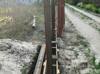 Паркан із профнастілу з відкатними воротами та каліткою(с. Проців)