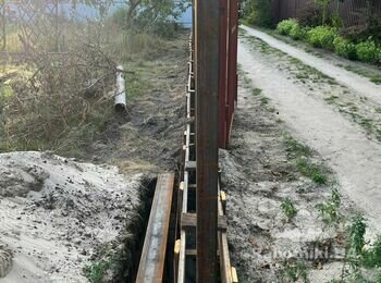Паркан із профнастілу з відкатними воротами та каліткою(с. Проців)