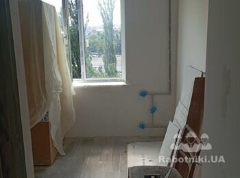 Потрібно пофарбувати 145 м2 стін