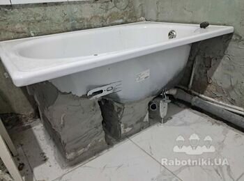 Обшить гіпсокартоном ванну і труби