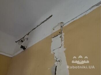 Фарбування стін + стеля.