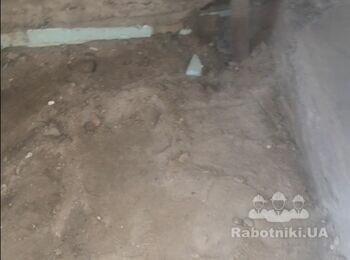 Заливка пола с нуля под плитку. Кладка плитки