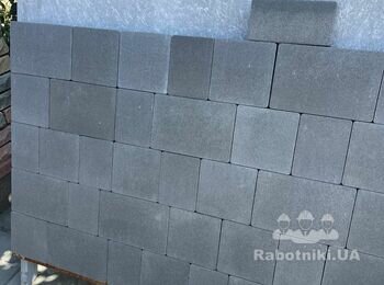 Потрібно вкласти тротуарну плитку, зробити погріб 2х2,