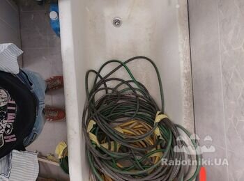 Зашити плиткою ванну