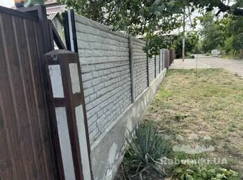 Цоколь забора.