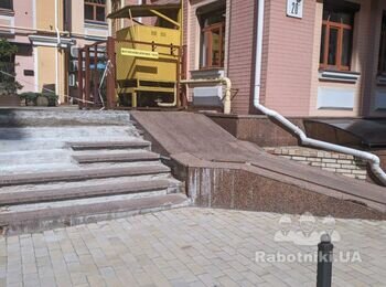 Покласти гранітні плитки на сходи
