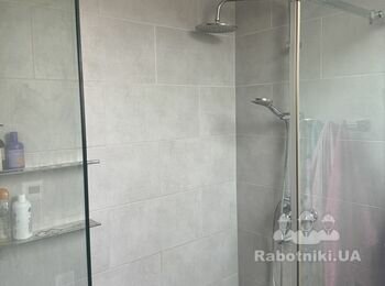 Треба встановити перегородку в душ