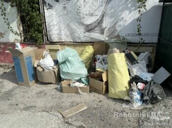 Вывоз строй мусора без подъема, уже на улице 10 шт мешков примерно