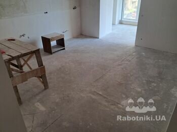Покласти плитку в коридорі та кухні