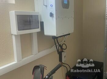 Монтаж 14 сонячних панелей на керамічну кровлю