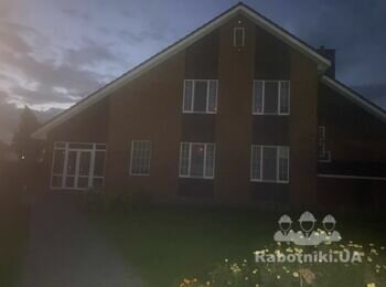 Монтаж 14 сонячних панелей на керамічну кровлю