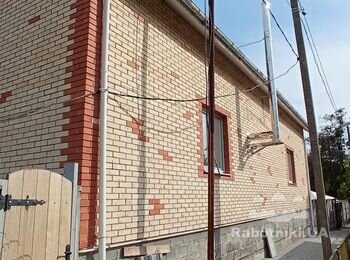 Заміна старого водостоку на приватному будинку