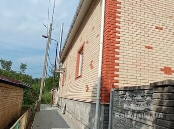 Заміна старого водостоку на приватному будинку